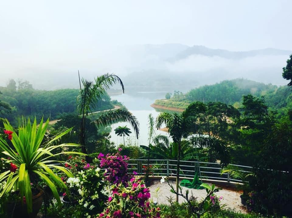 Baanhatsompaen homestay Ranong Buitenkant foto