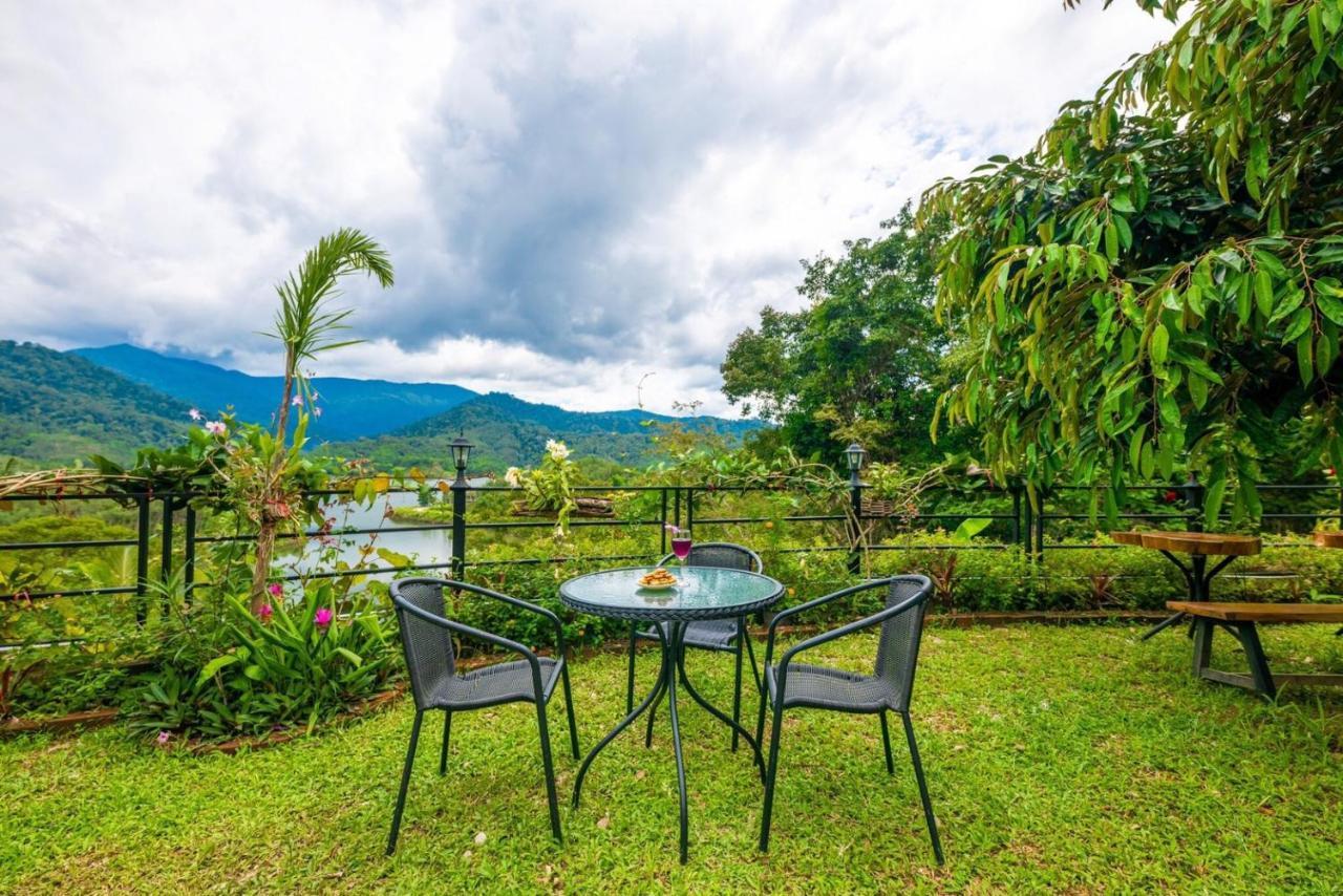 Baanhatsompaen homestay Ranong Buitenkant foto
