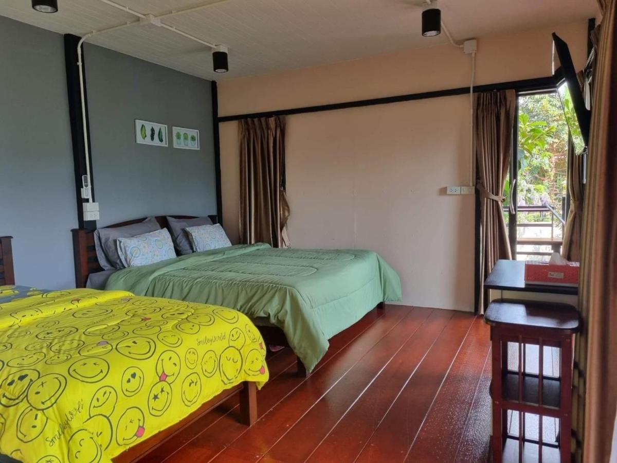 Baanhatsompaen homestay Ranong Buitenkant foto