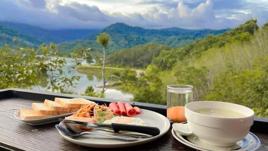 Baanhatsompaen homestay Ranong Buitenkant foto