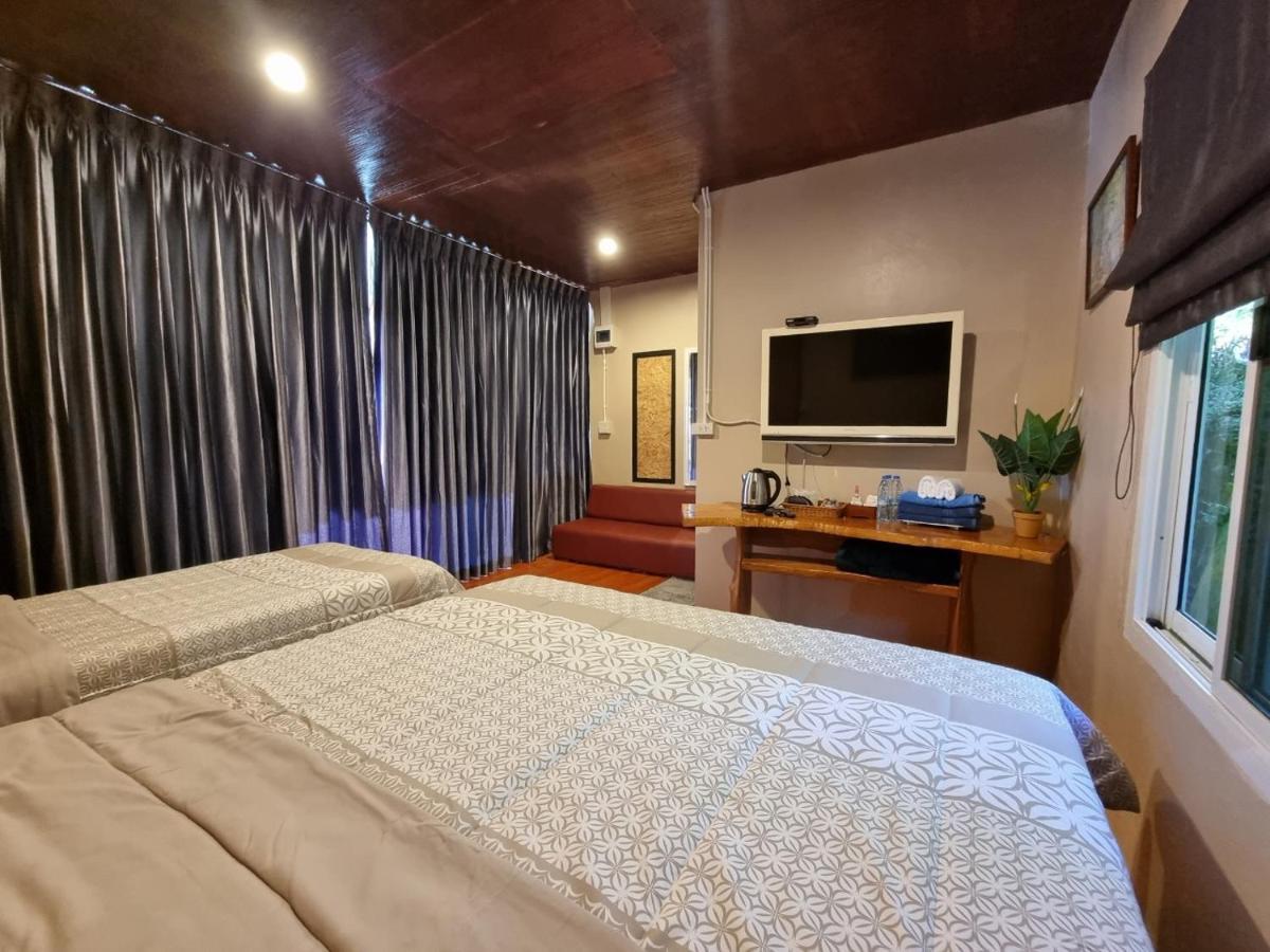 Baanhatsompaen homestay Ranong Buitenkant foto